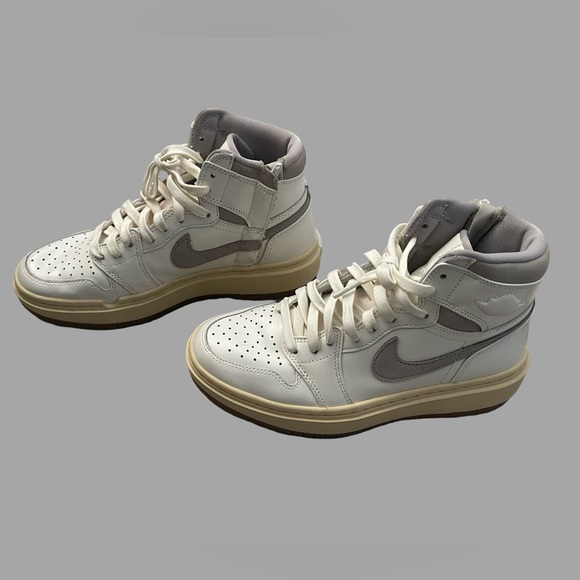 Women’s Nike Air Jordan Elevate High SE, Size 8 (Men’s 6.5), White/Brown - Picture 2 of 8